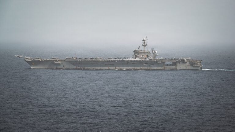 Yhdysvaltain lentotukialus USS George Washington merellä. AFP / LEHTIKUVA / HANDOUT