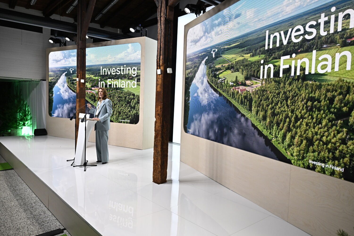 Googlen investointijohtaja Ruth Porat Googlen mediatilaisuudessa
