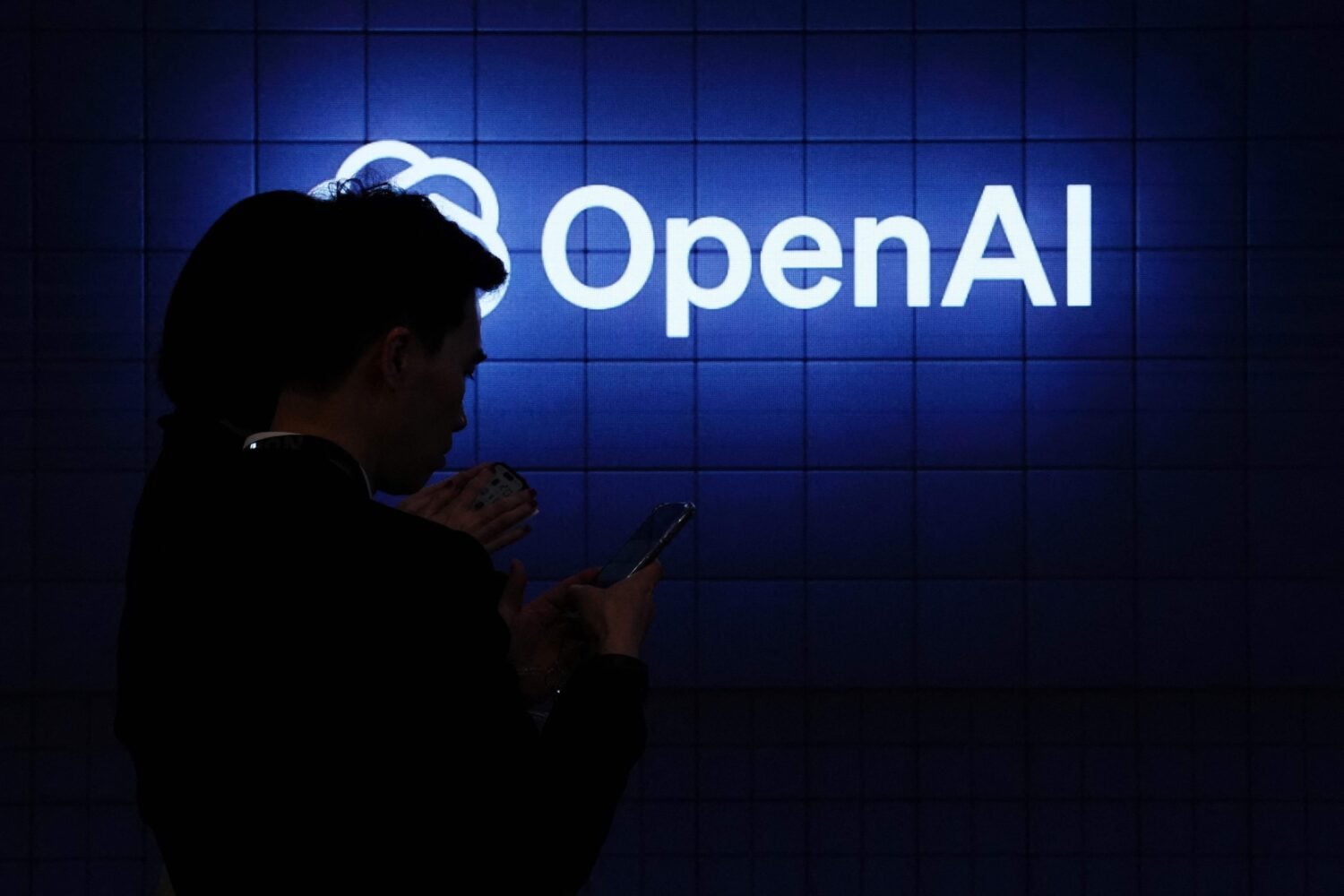 Open AI kertoi tapauksesta kuukausien viiveellä. / AFP / LEHTIKUVA / PAU BARRENA