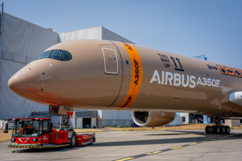 Airbusin uusi rahtikone esiteltiin elokuussa, kun se rullasi ulos kokoonpanohallista