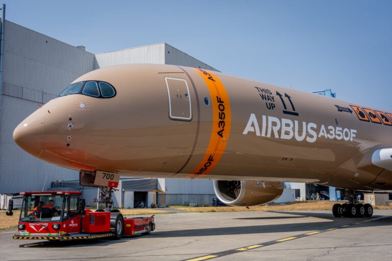 Airbusin uusi rahtikone esiteltiin elokuussa, kun se rullasi ulos kokoonpanohallista
