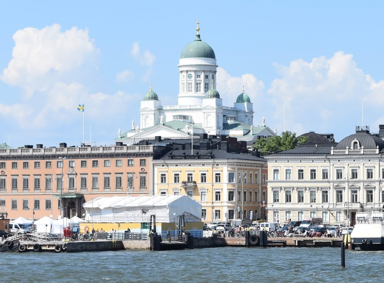 Suurin osa Uudenmaan kansainvälisestä matkailusta kohdistuu Helsinkiin. VILLE MÄKILÄ