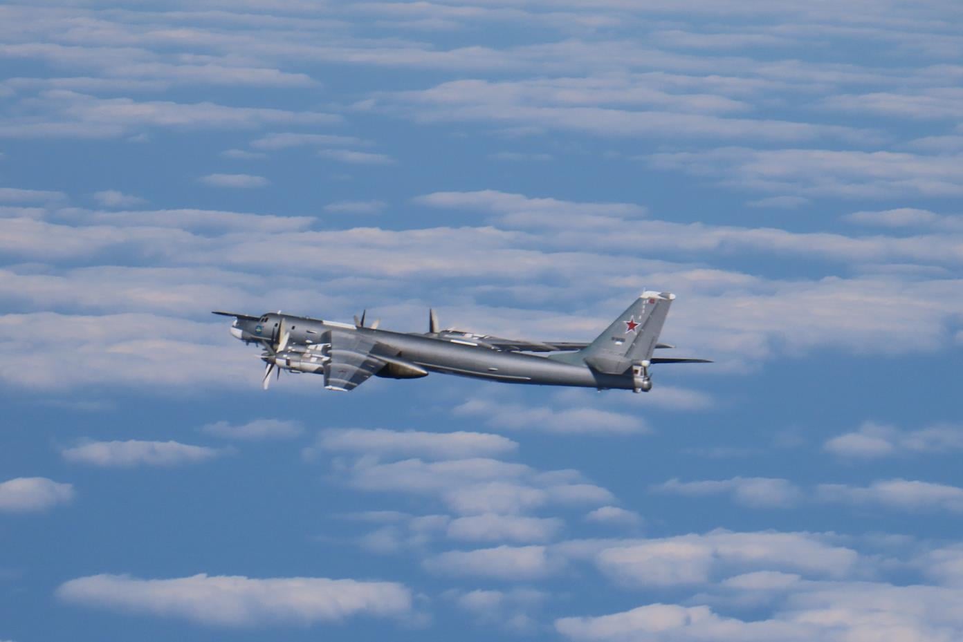Tupolev Tu-95 ilmassa. Arkistokuva. WIKIMEDIA COMMONS/JAPANIN PUOLUSTUSVOIMAT, CC-BY-4.0