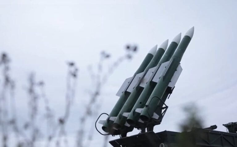 Permin ruutitehdas on toimittanut osia muun muassa Buk-ilmatorjuntajärjestelmiin. / mil.ru