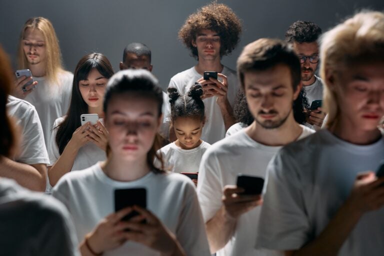 nformaatiovaikuttaminen kohdistuu yhä enemmän ihmisten mieliin ja tunteisiin. PEXELS