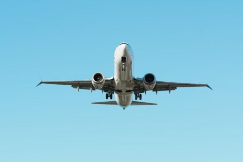 Lentokone ilmassa. PEXELS