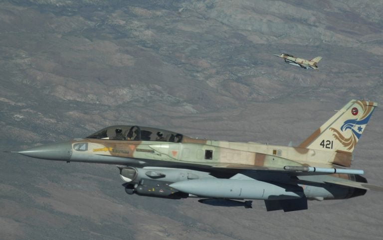 Israelin ilmavoimien F-16-hävittäjiä. / U.S. Air Force photo / Master Sgt. Kevin J. Gruenwald