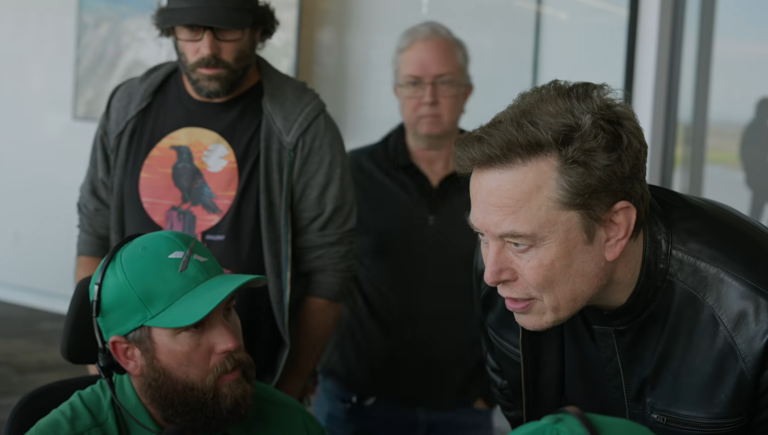 Elon Musk seurasi Starship-aluksen 12. koelentoa. / SpaceX