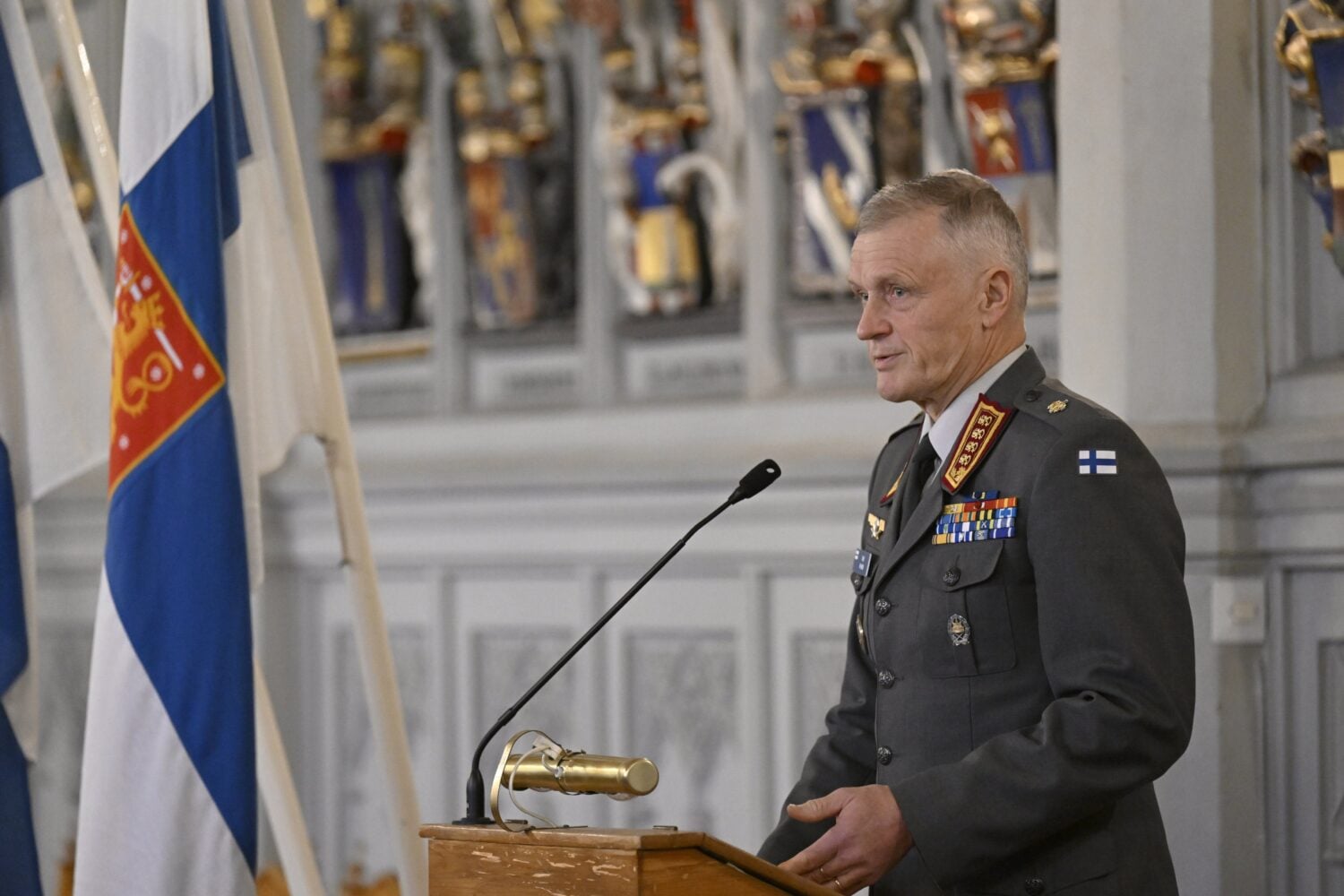 Puolustusvoimain komentaja, kenraali Timo Kivinen marraskuussa 2023. LEHTIKUVA / MARKKU ULANDER