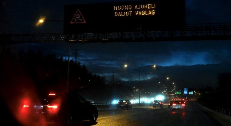 Liikennettä Espoossa marraskuussa 2023.