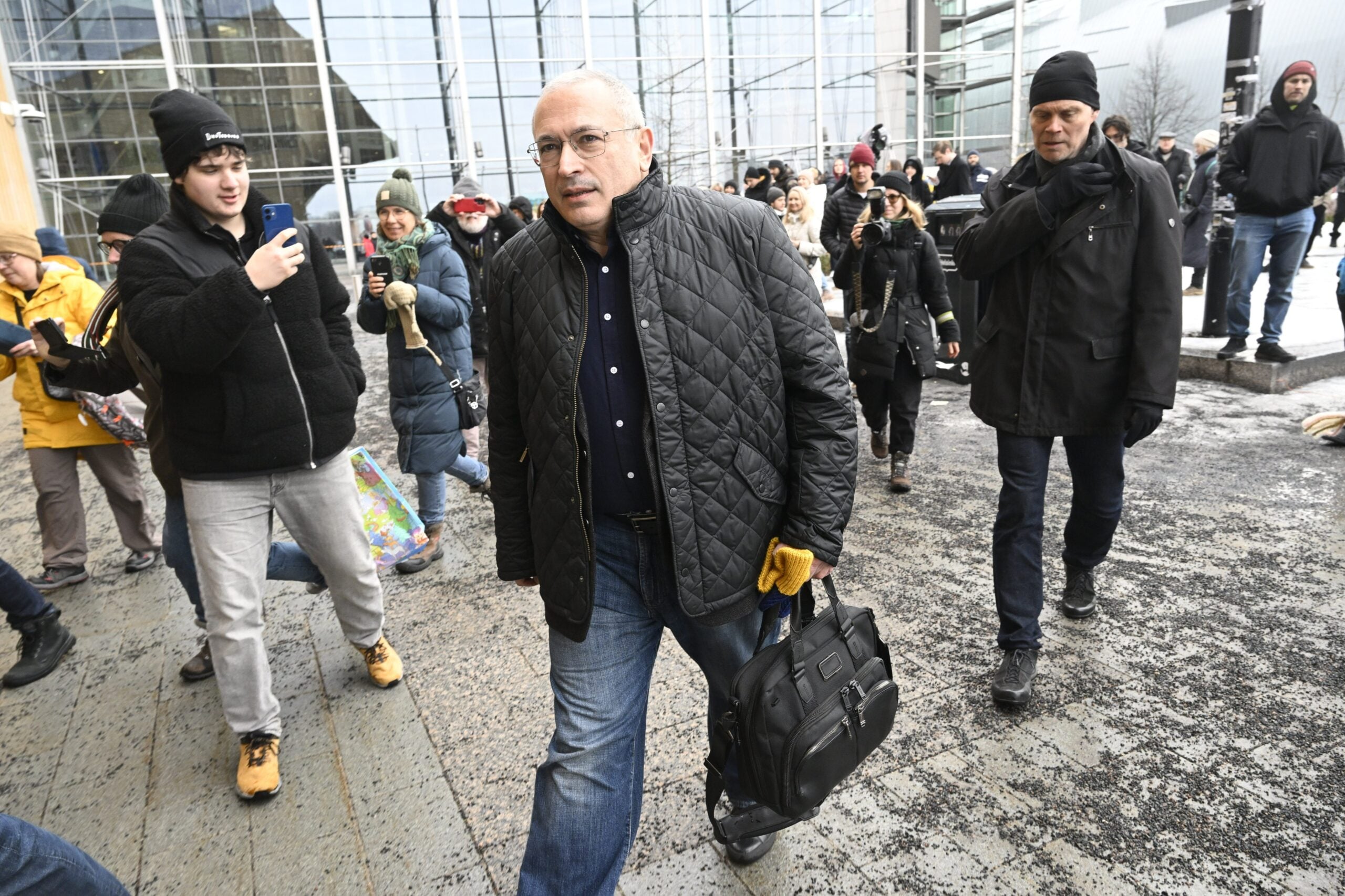 Mihail Hodorkovski: Vallasta luopuminen olisi Vladimir Putinille hengenvaarallista