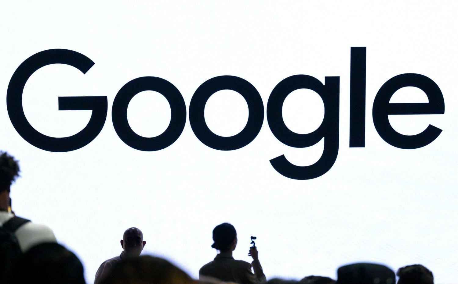 Googlen logo mediatilaisuudessa Yhdysvalloissa. AFP / LEHTIKUVA / JOSH EDELSON