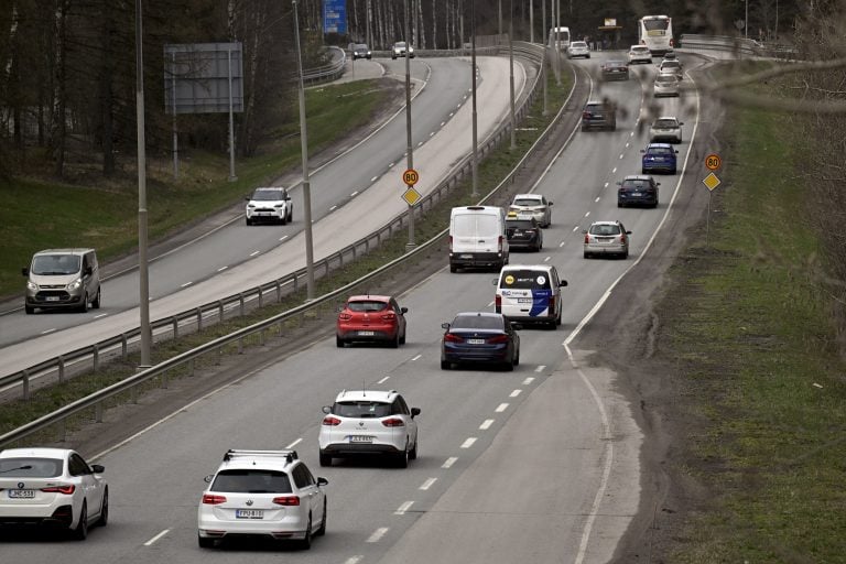 Autoja Hämeenlinnanväylällä vuonna 2025.