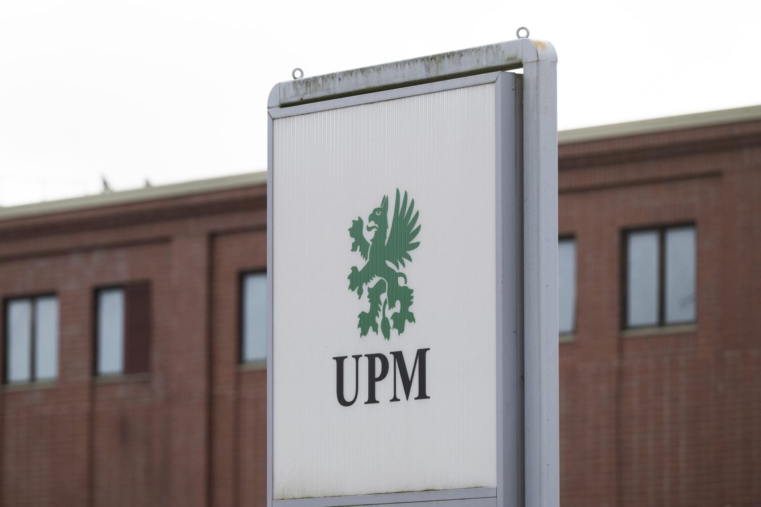 Tervasaaren paperitehdas Valkeakoskella. LEHTIKUVA / ANTTI AIMO-KOIVISTO
