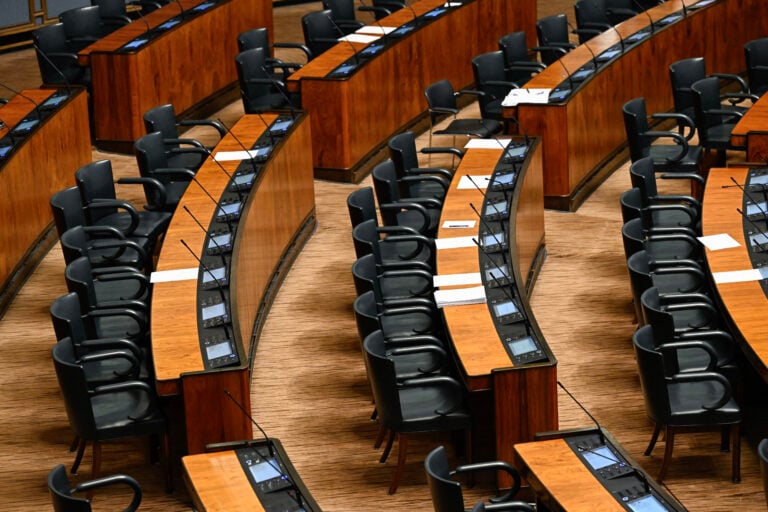 Eduskunnan istuntosali. LEHTIKUVA / RONI REKOMAA