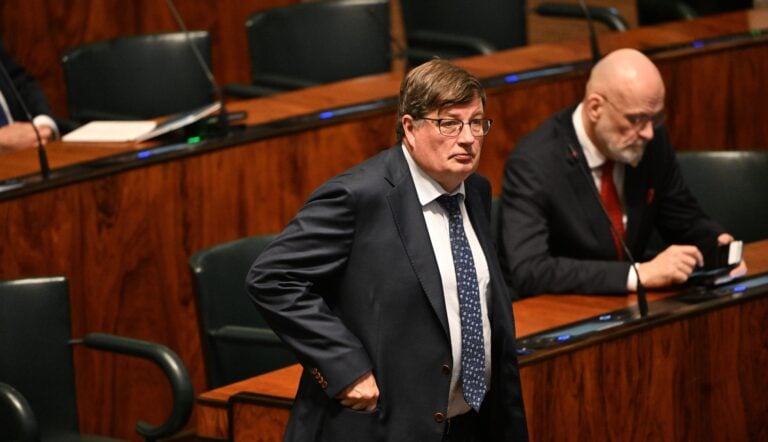 Arto Satonen eduskunnan täysistunnossa 16. kesäkuuta 2026. LEHTIKUVA / SAARA PELTOLA