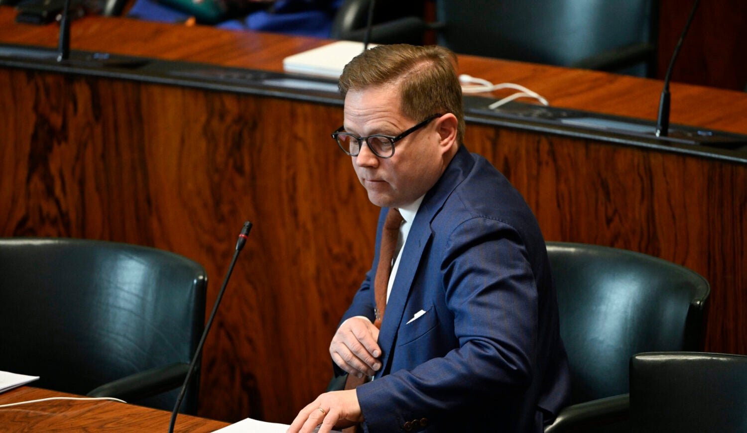 Keskustan Markus Lohi eduskunnan täysistunnossa Helsingissä 23. kesäkuuta 2026. LEHTIKUVA / EMMI KORHONEN