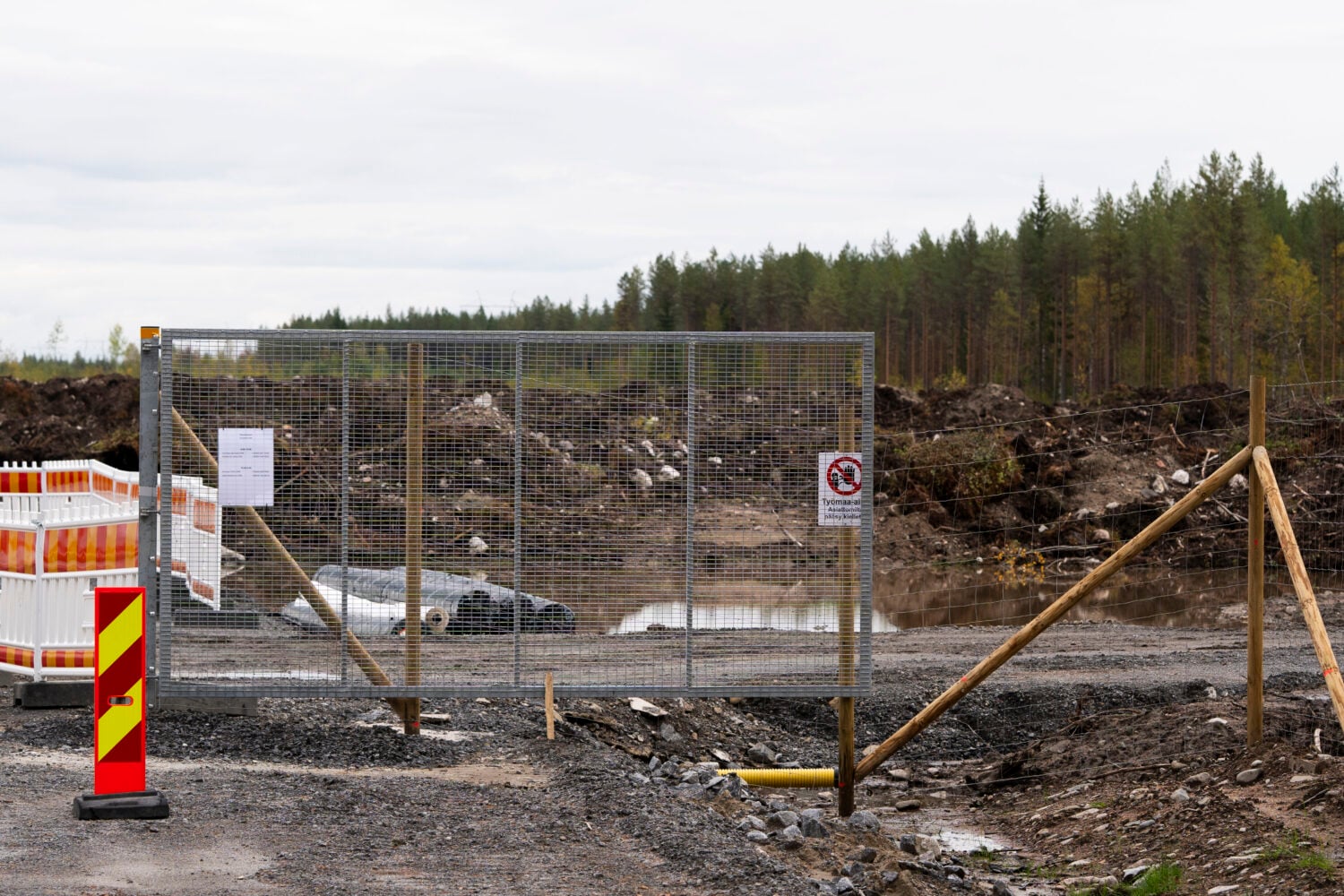 Muhoksen datakeskuksen rakennustyömaa Leppiniemellä Muhoksella 11. syyskuuta 2026. LEHTIKUVA / VILLE HONKONEN