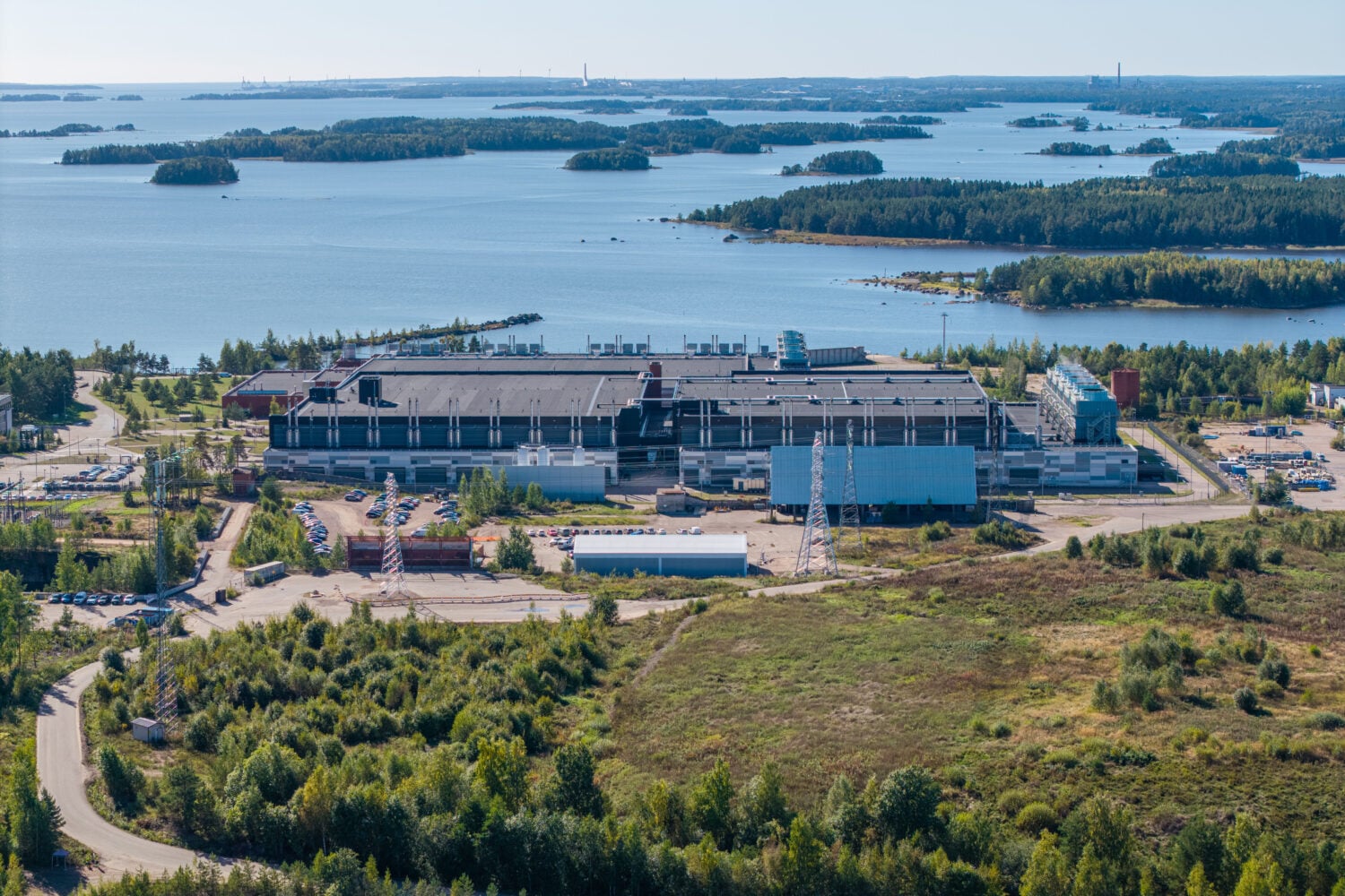 Googlen palvelinkeskus Haminassa. STR / LEHTIKUVA / SASU JÄRNSTEDT