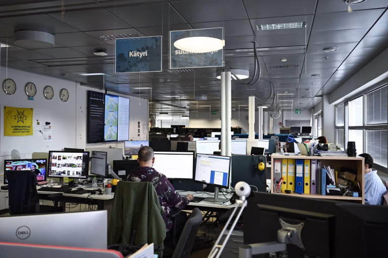 Suomen Tietotoimiston eli STT:n toimitus Helsingin Ruoholahdessa. LEHTIKUVA / EMMI KORHONEN
