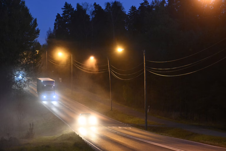 Liikennettä Espoossa lokakuussa 2026. / LEHTIKUVA / HEIKKI SAUKKOMAA