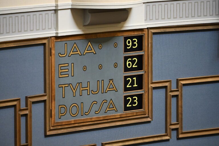 Petteri Orpon (kok.) hallitus sai eduskunnan luottamuksen Lähi-idän politiikastaan perjantaina 2. lokakuuta 2026. LEHTIKUVA / EMMI KORHONEN