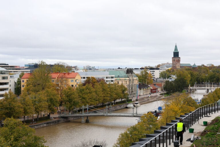 The River Aura waterfront in Turku on 12 October 2026. / STR / LEHTIKUVA / LAURA UKKONEN