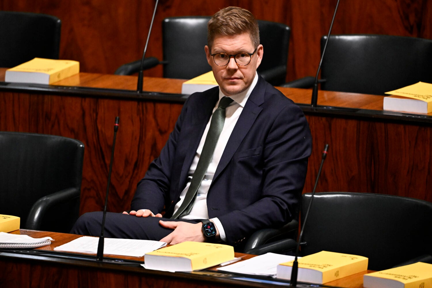 SDP:n Puheenjohtaja Antti Lindtman eduskunnan täysistunnossa 16. lokakuuta. LEHTIKUVA / EMMI KORHONEN