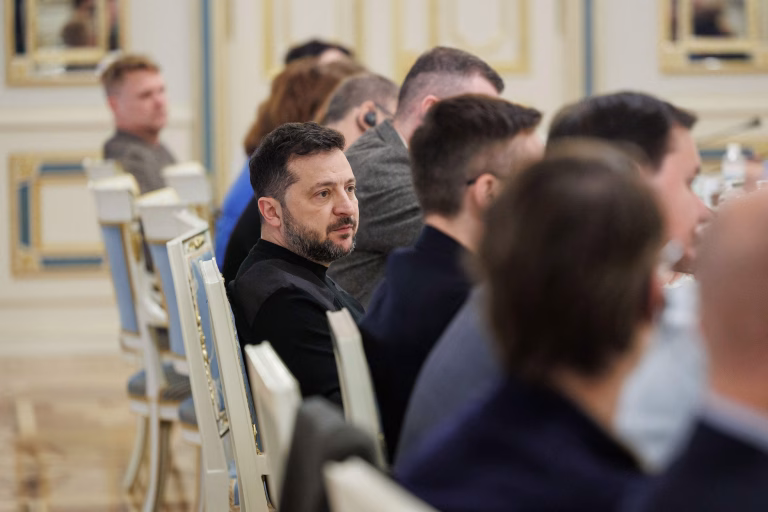 Volodymyr Zelenskyi puhui toimittajille Kiovassa 27. lokakuuta. AFP / LEHTIKUVA / HANDOUT