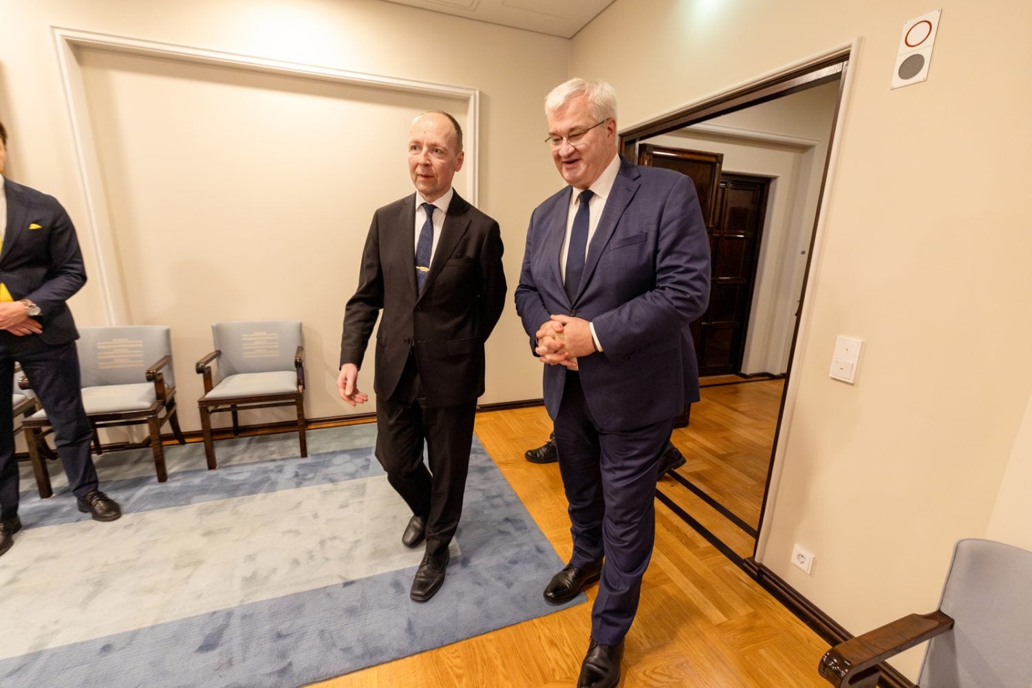 Speaker of Parliament Jussi Halla-aho and Foreign Minister Andrii Sybiha discussed the prospects for achieving peace or a ceasefire in Ukraine. / Parliament of Finland