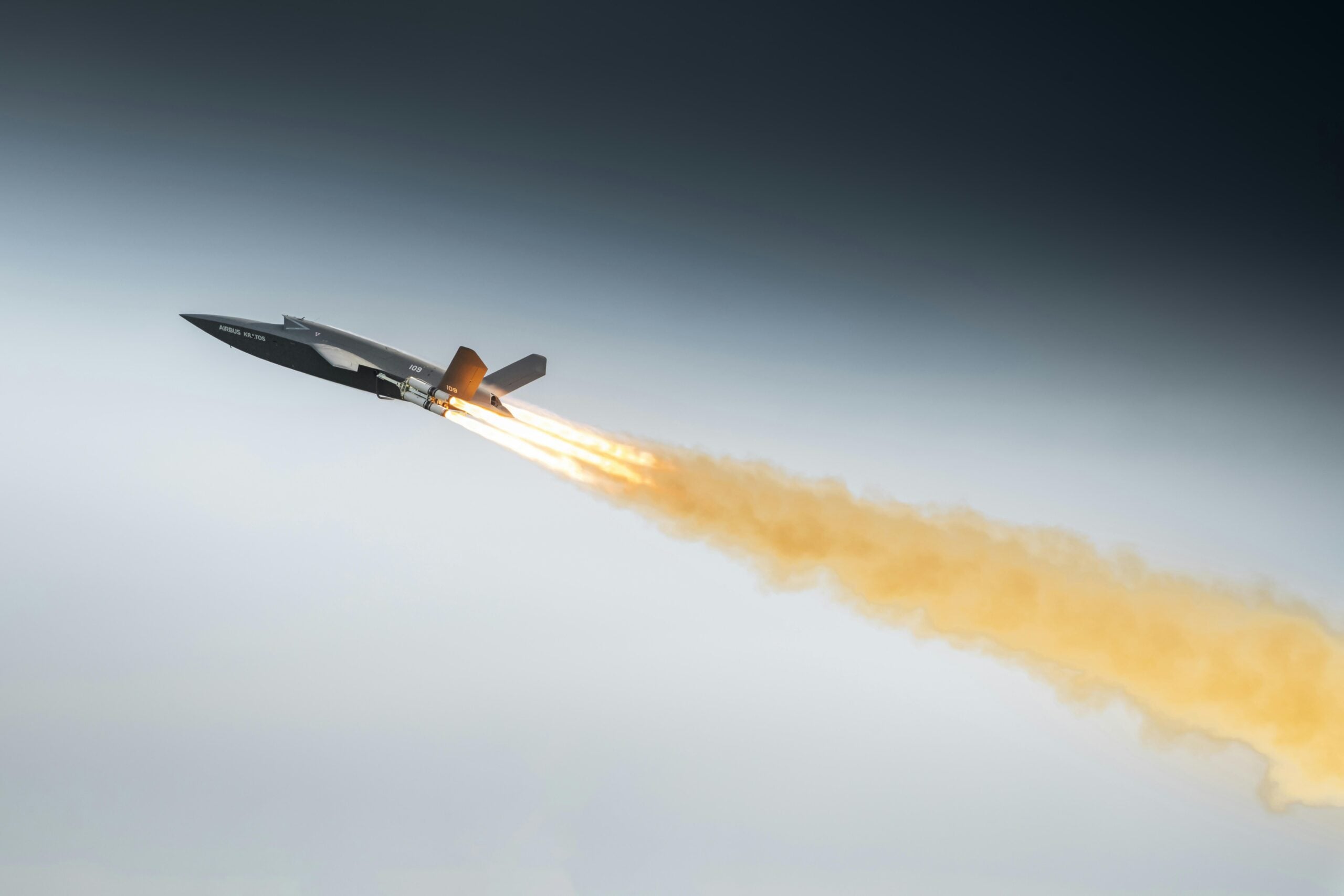 Miehittämätön U740 Valkyrie -taistelulentokone teki ensilentonsa