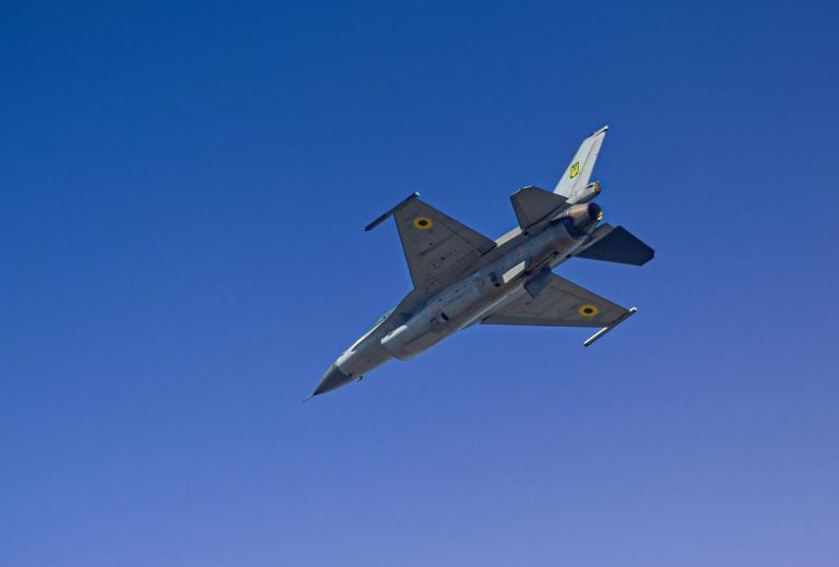 Ukrainan F-16-hävittäjä. / KpsZSU