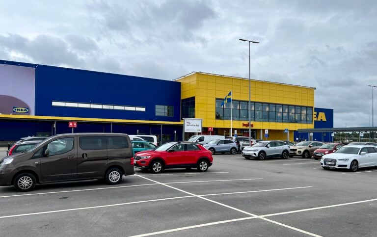Ikean tavaratalo Ruotsin Älmhultissa, jossa sijaitsee myös yhtiön pääkonttori.