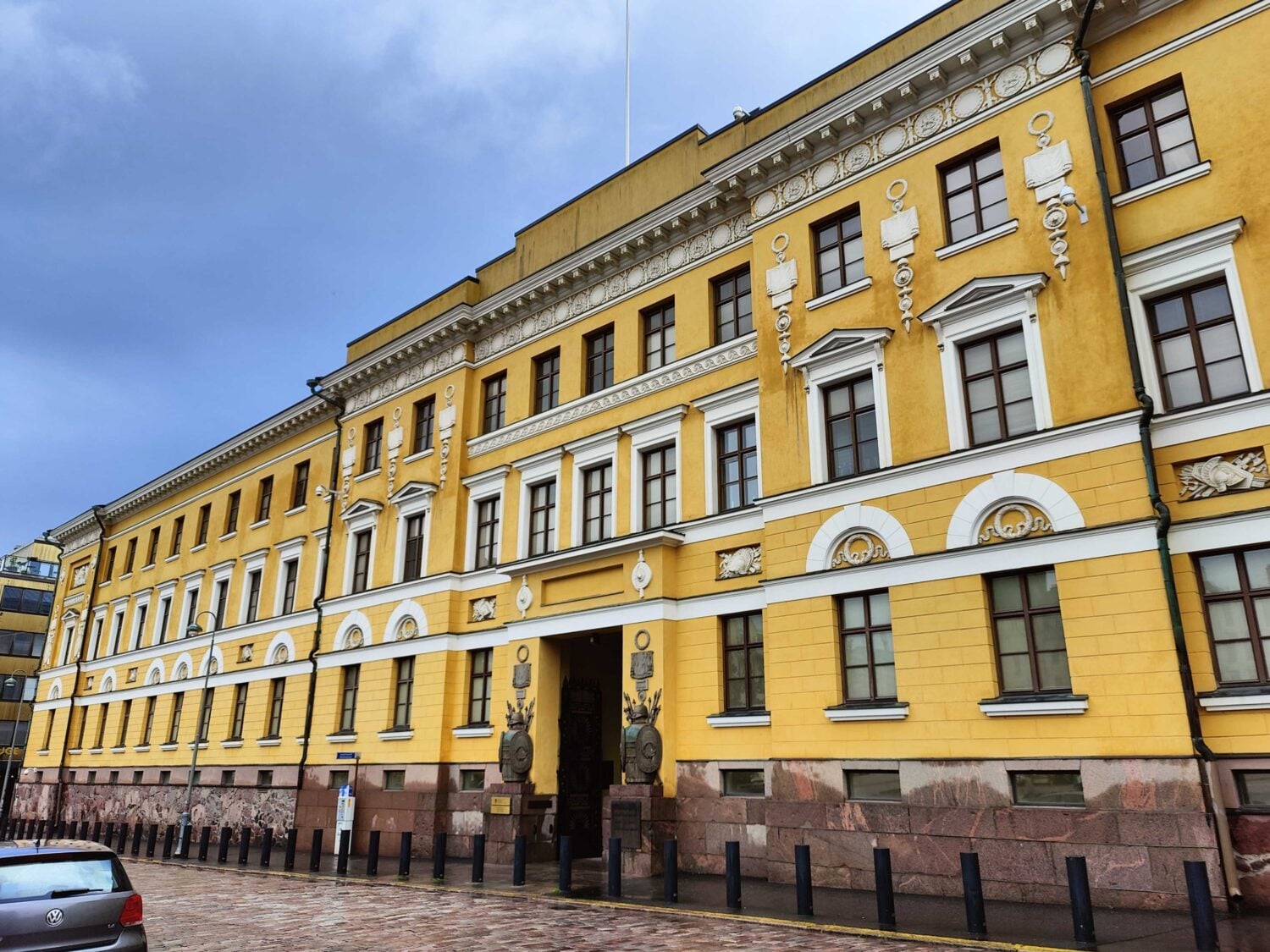 Puolustusministeriö Helsingissä. VILLE MÄKILÄ