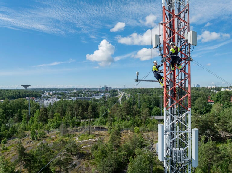 Asentajat mastossa Helsingissä