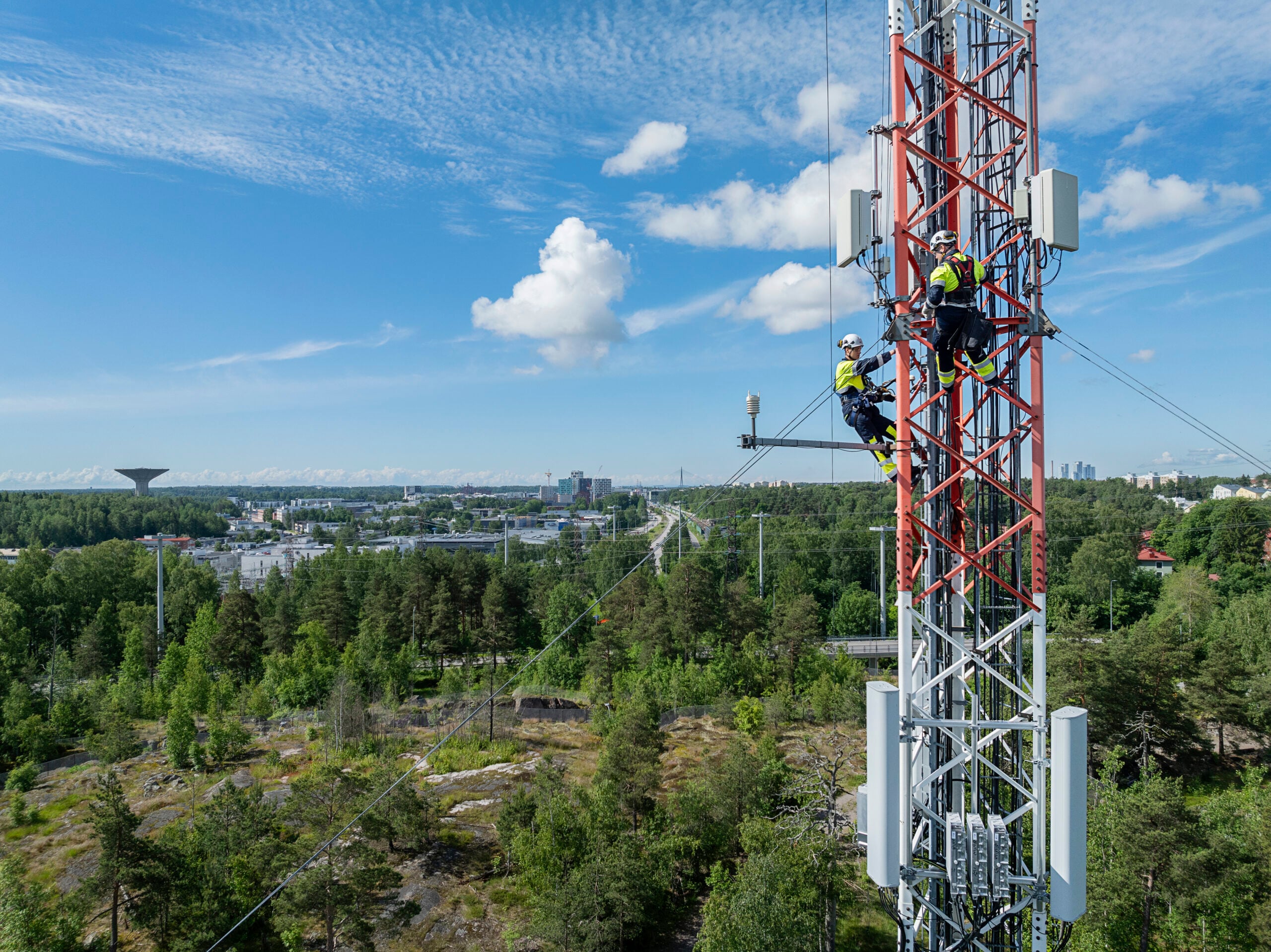 Mobiiliasentaja nousee yli sataan metriin, näissä oloissa työ jää väliin