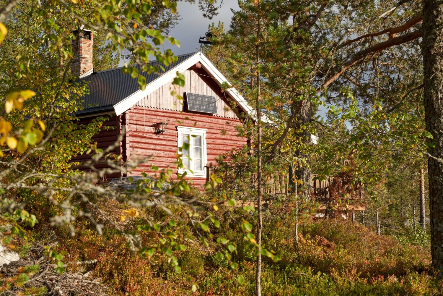 Mökki kuvituskuvassa. PEXELS